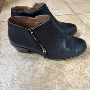 Vionic Jolene Black Leather Ankle Booties with Zipper